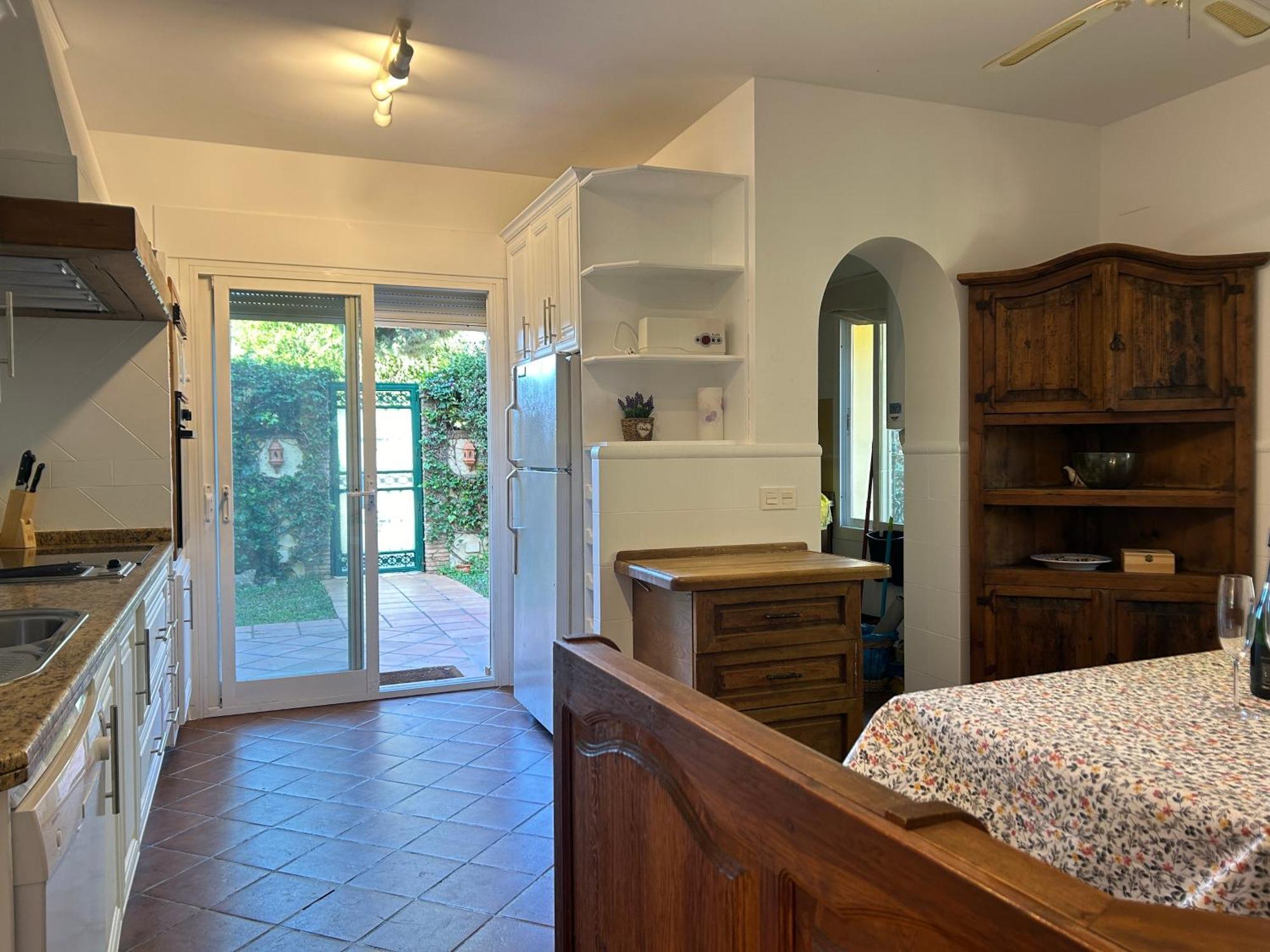 Villa Close To The Beach In Μαρμπέλλα Εξωτερικό φωτογραφία