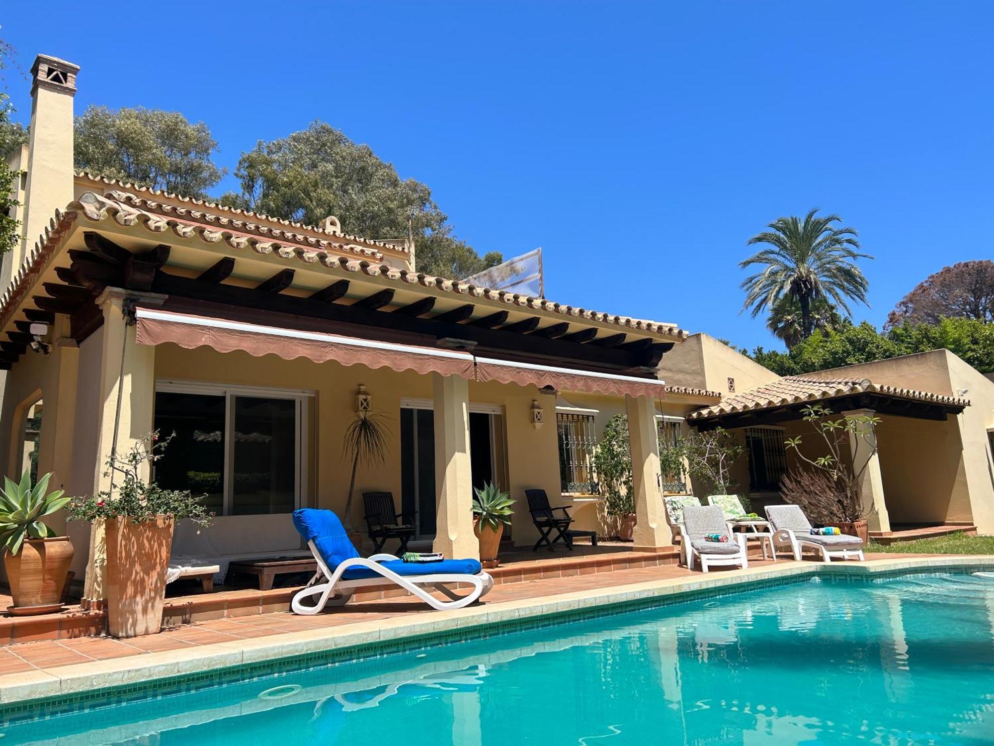 Villa Close To The Beach In Μαρμπέλλα Εξωτερικό φωτογραφία